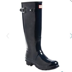 Authentic hunter rain boots black, shiny, size 8